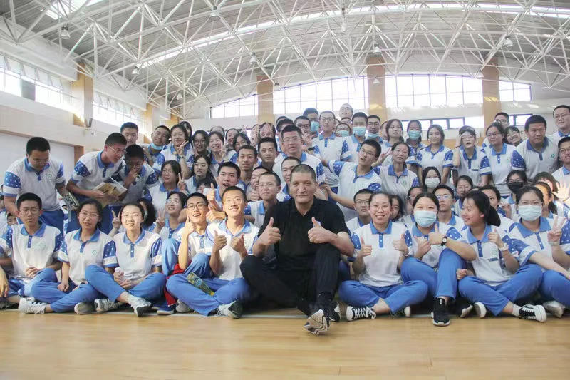 大学生球员如何应对季后赛压力_2